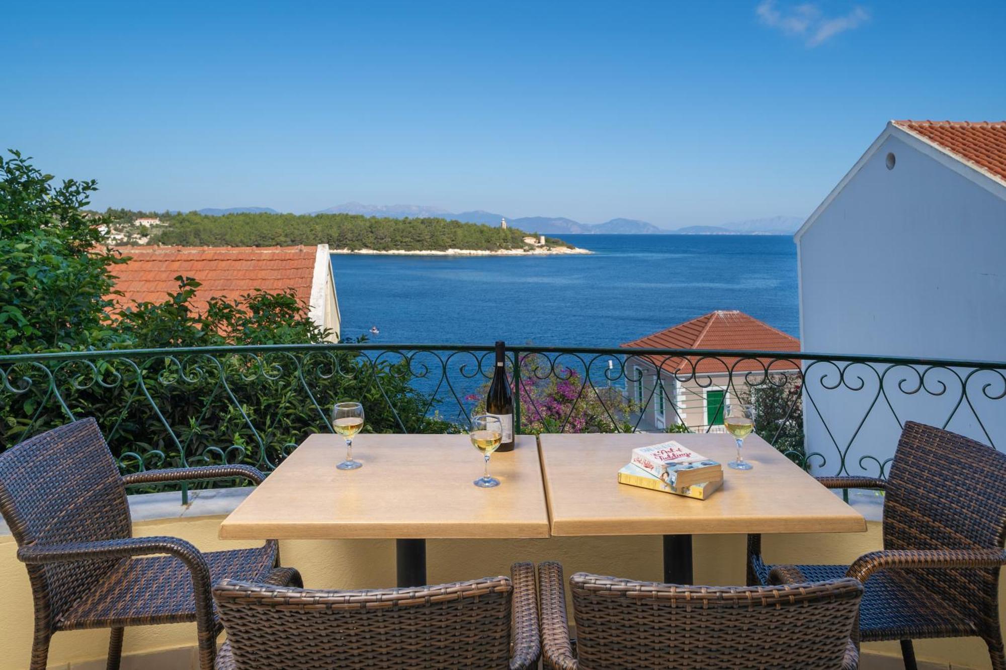 Stella Hotel Apartments Фіскардо Екстер'єр фото