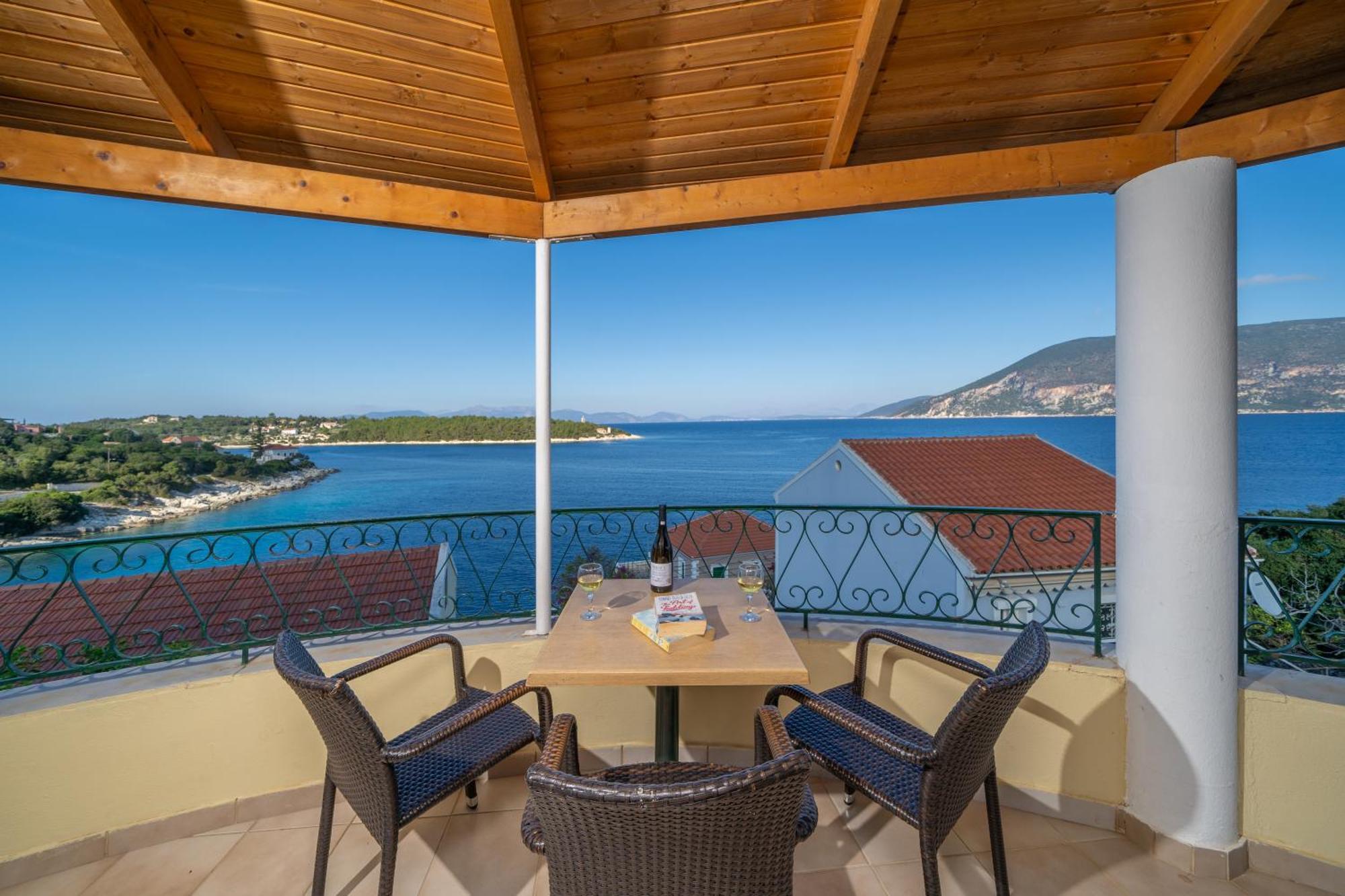 Stella Hotel Apartments Фіскардо Екстер'єр фото