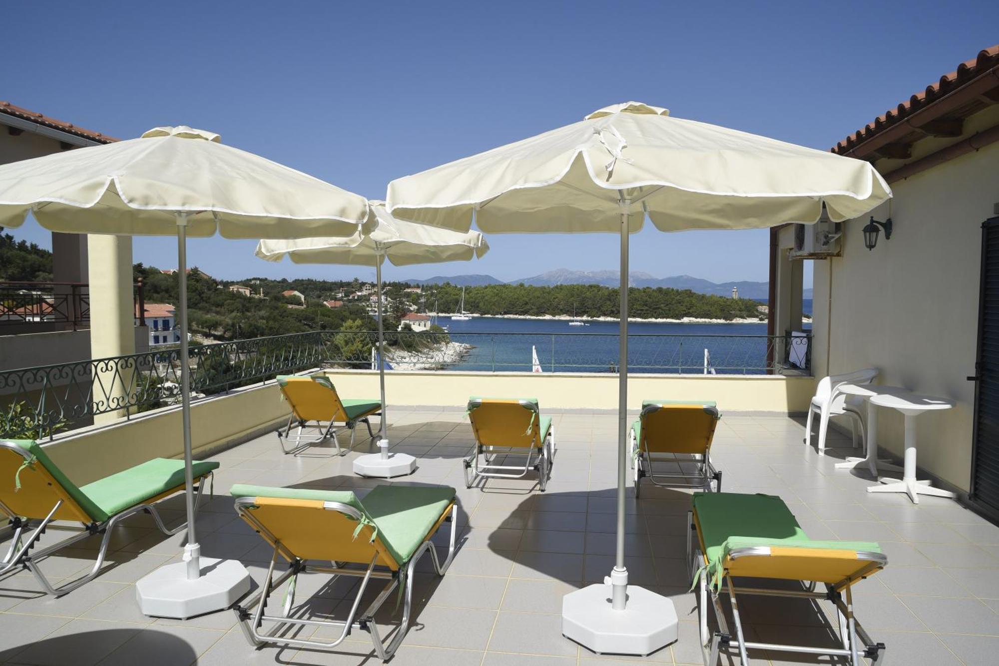 Stella Hotel Apartments Фіскардо Екстер'єр фото