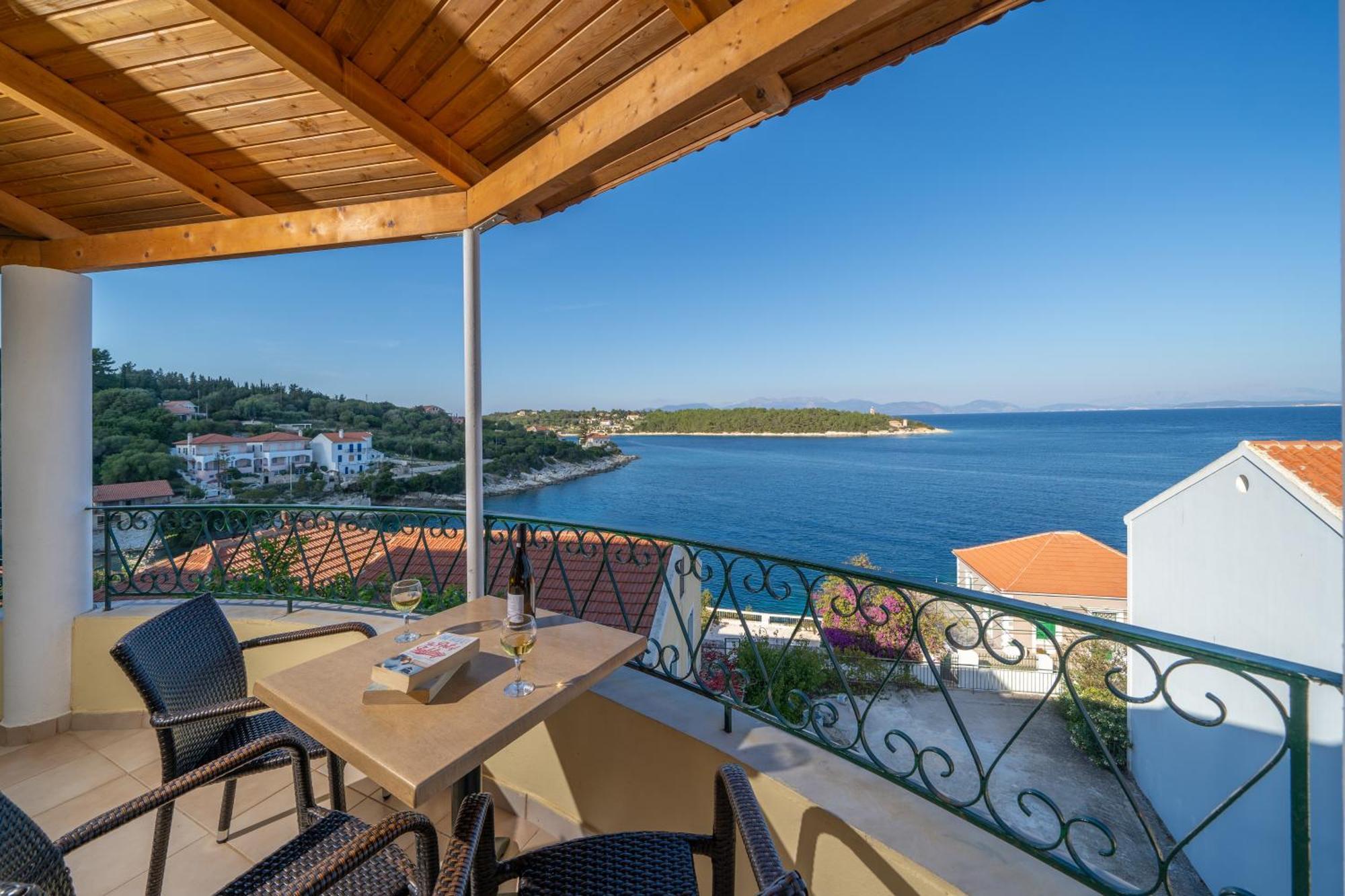 Stella Hotel Apartments Фіскардо Екстер'єр фото